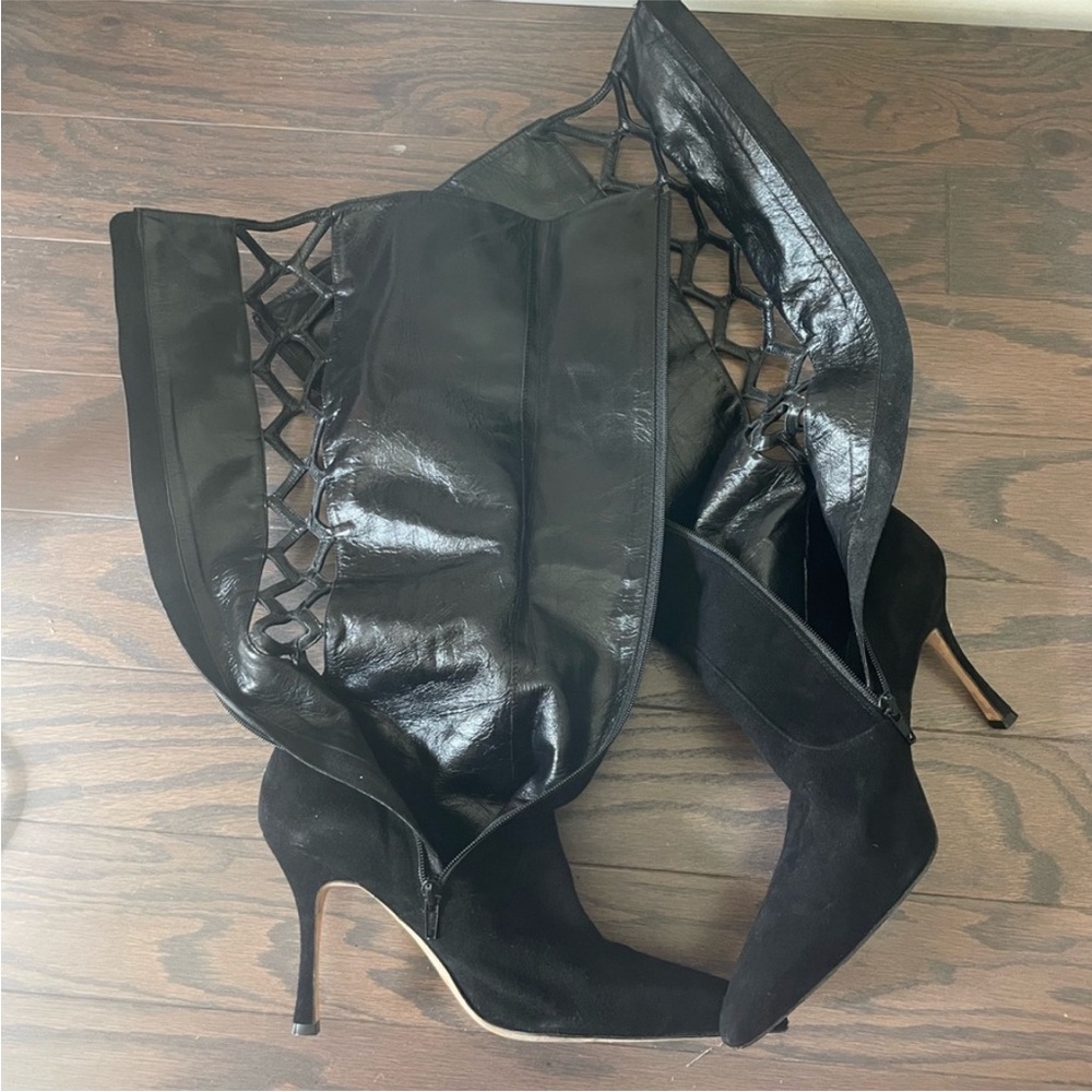 Manolo Blahnik Black Suede Knee High
Stiletto Boots Size EU 38 US 8 - Picture 9 of 16